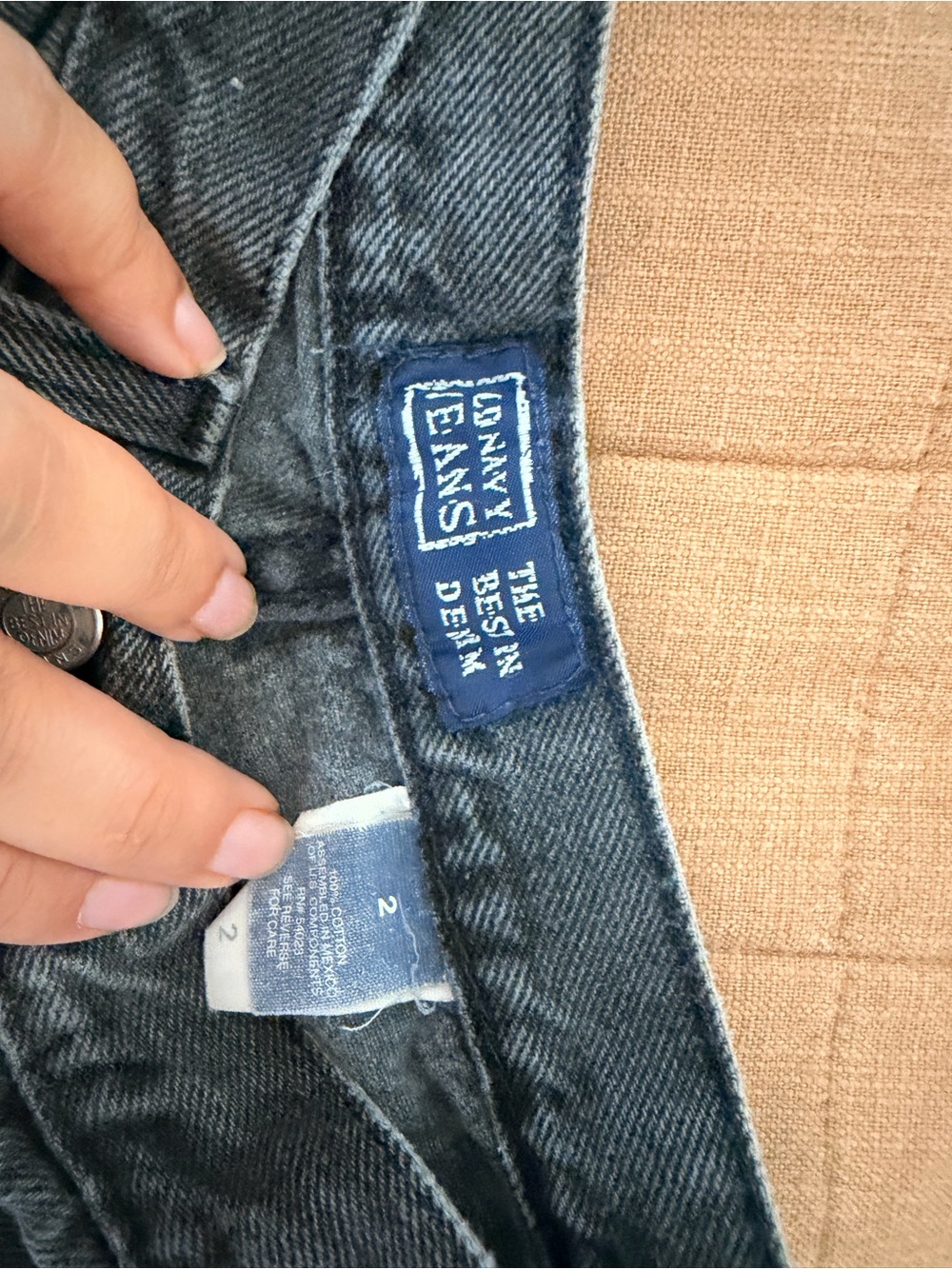 Old Navy Vintage Washed Black High-Waist Denim Shorts - Picture 4 of 8